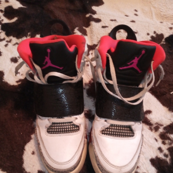 Air Jordans - Picture 5 of 9